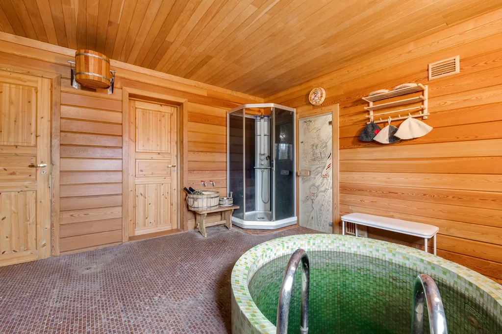 Дом на берегу Рузского водохранилища