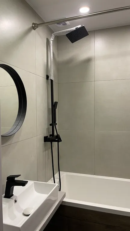 Шикарный вид на озеро и горы