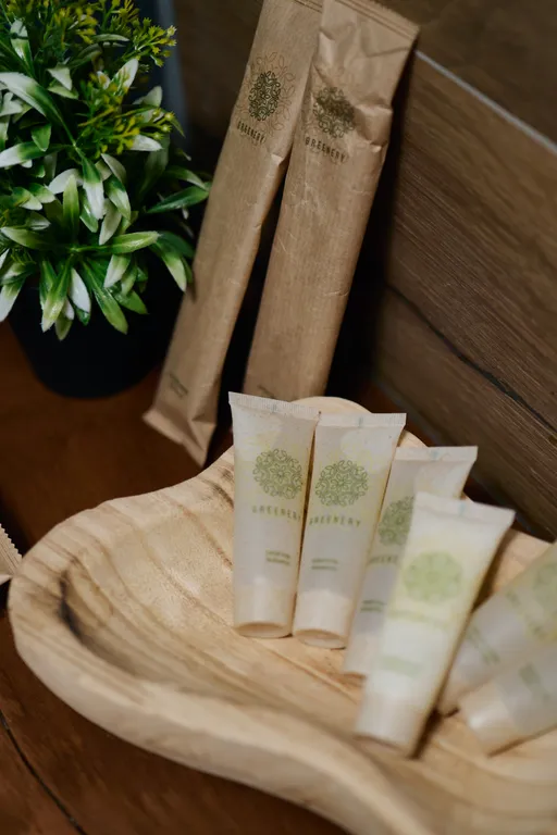 Место силы в лесу на берегу реки