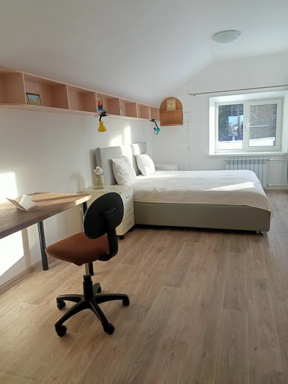 Уютный дом у леса