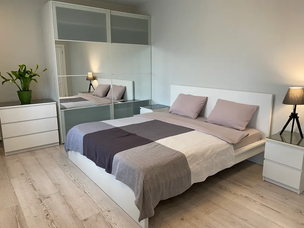 Прекрасная светлая квартира в тихом центре