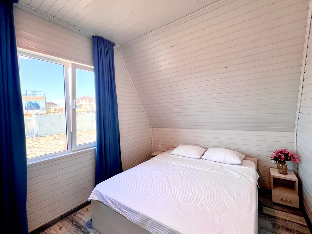 Шестиместный коттедж у моря