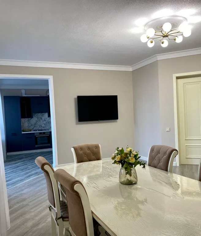 Уютный дом у моря в черте города