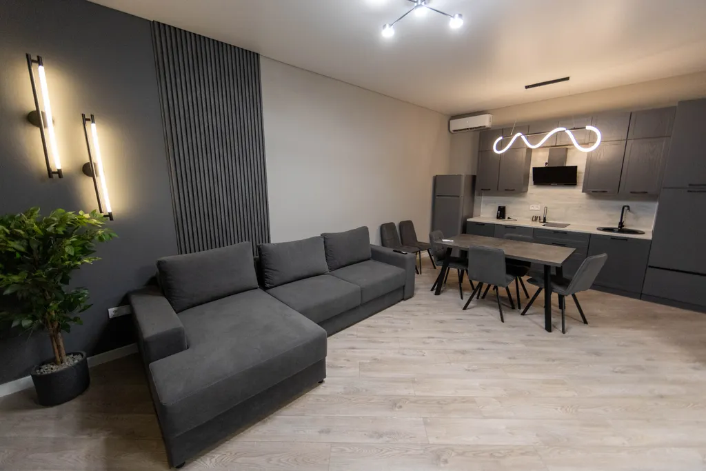 Просторный двухэтажный коттедж на берегу городского пляжа — аренда посуточно в Избербаш