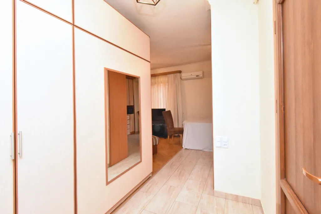 Уютная квартира-студия на площади Сахарова (в самом сердце Еревана)