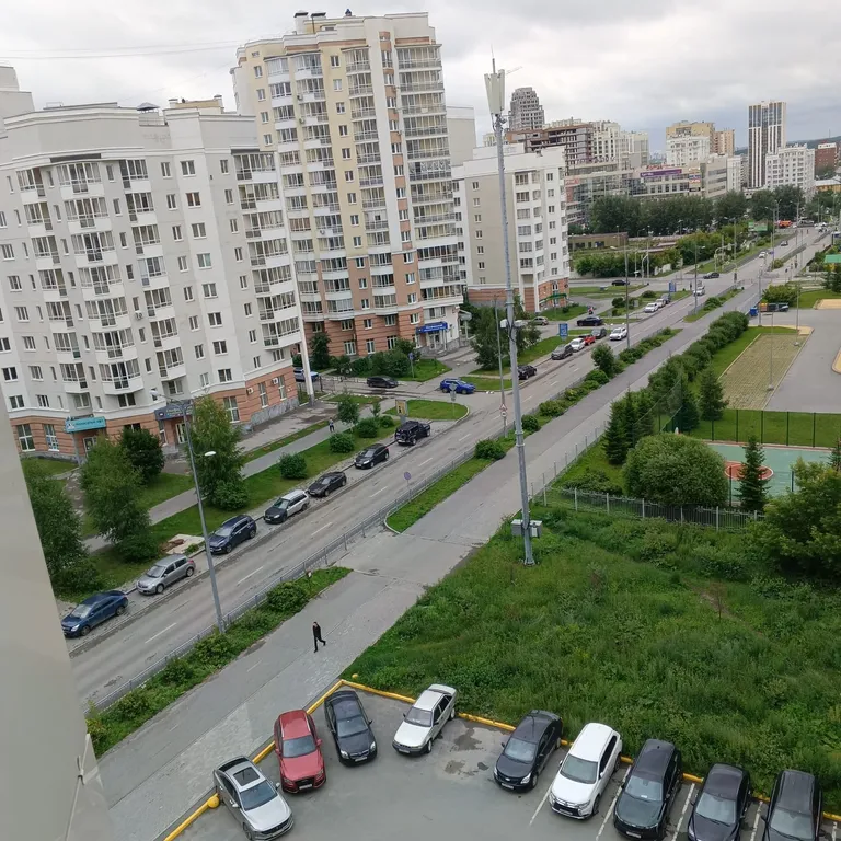 Квартира Хорошая квартира у метро — Екатеринбург