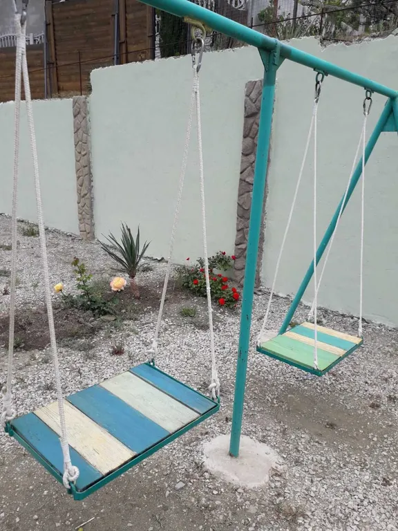 Номер с балконом и видом на море и горы в 150ти метрах от моря и пляжа