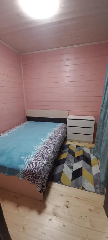 Дом с баней в тихом месте