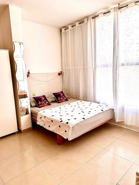 Новая эксклюзивная студия у моря в доме с лифтом