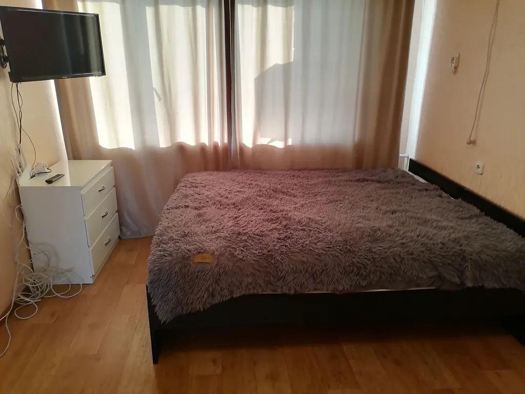 2-комнатная квартира с 3мя 2х спальными и диваном