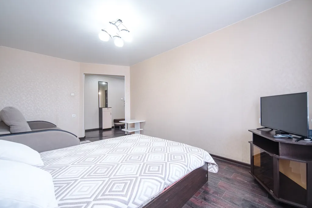 Чистая уютная 1-комнатная в центре, заселение до 23-00 часов