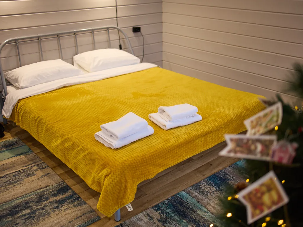 Дом 1-комнатный со спуском к источнику