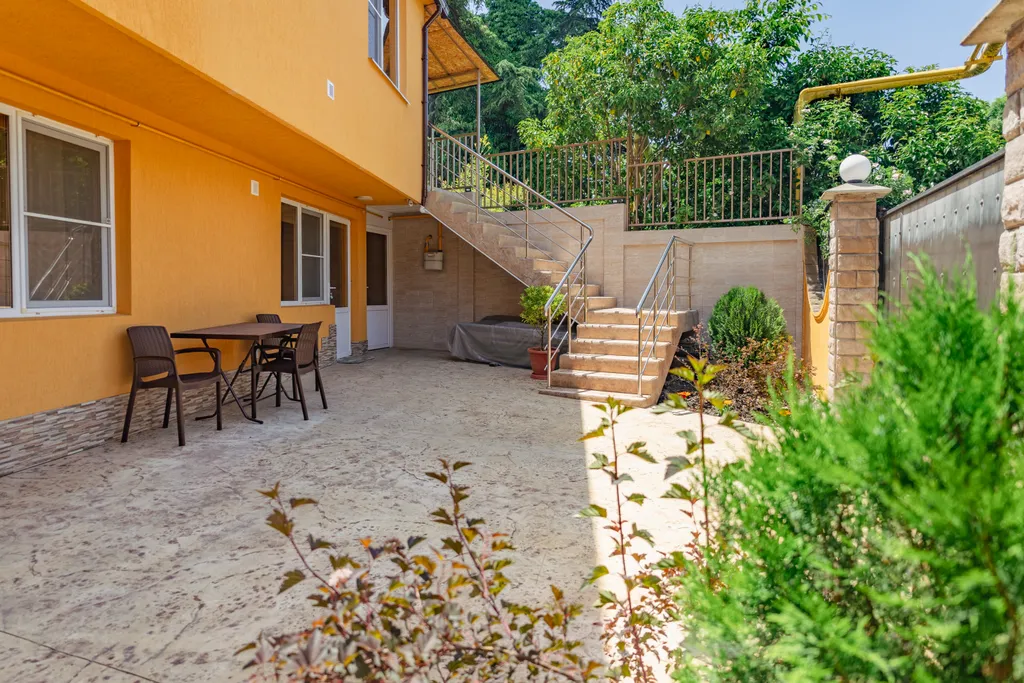 Квартира 2-комнатная Квартира — Адлер