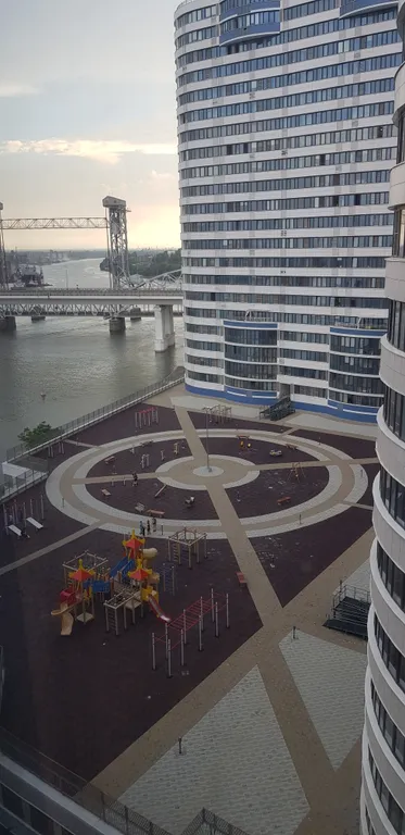 Уютный апартамент с видом на реку и на город!!! 2 кровати