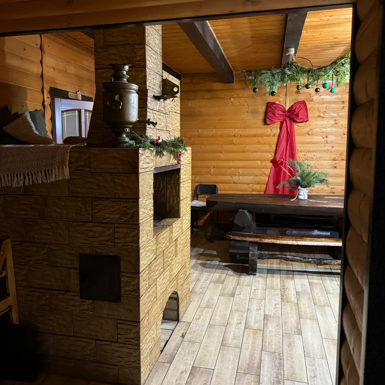 Дом с баней и бассейном