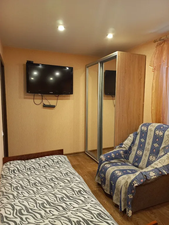 Квартира Двухкомнатная с двориком — аренда посуточно в Партенит