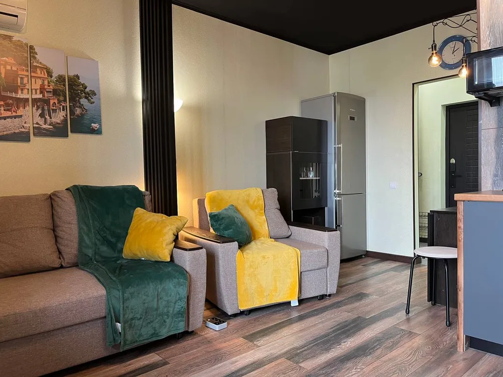 Студия с видом на бухту и горы