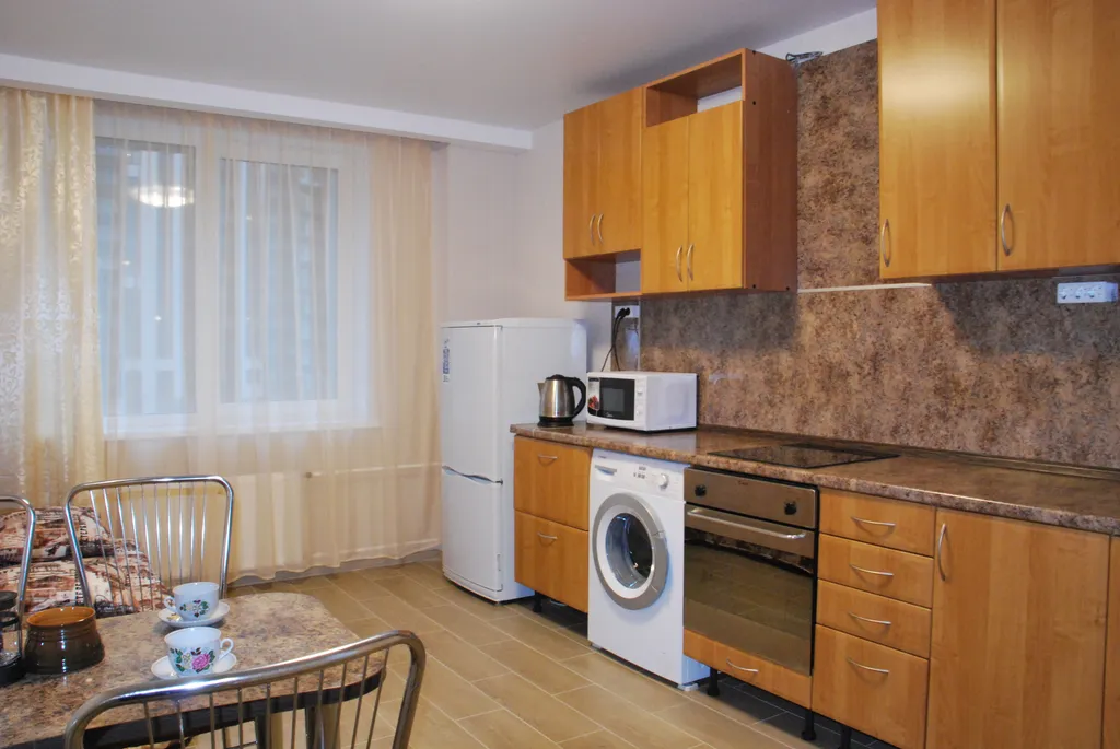 Уютная просторная однокомнатная квартира в 6 минутах от метро — аренда посуточно в Мурино