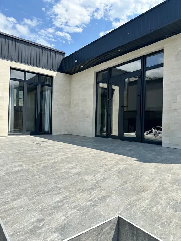 Уютный дом с видом на горы в Верхнем Фиагдоне