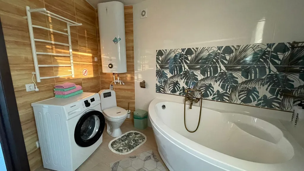 Купольный дом с видом на горы и море