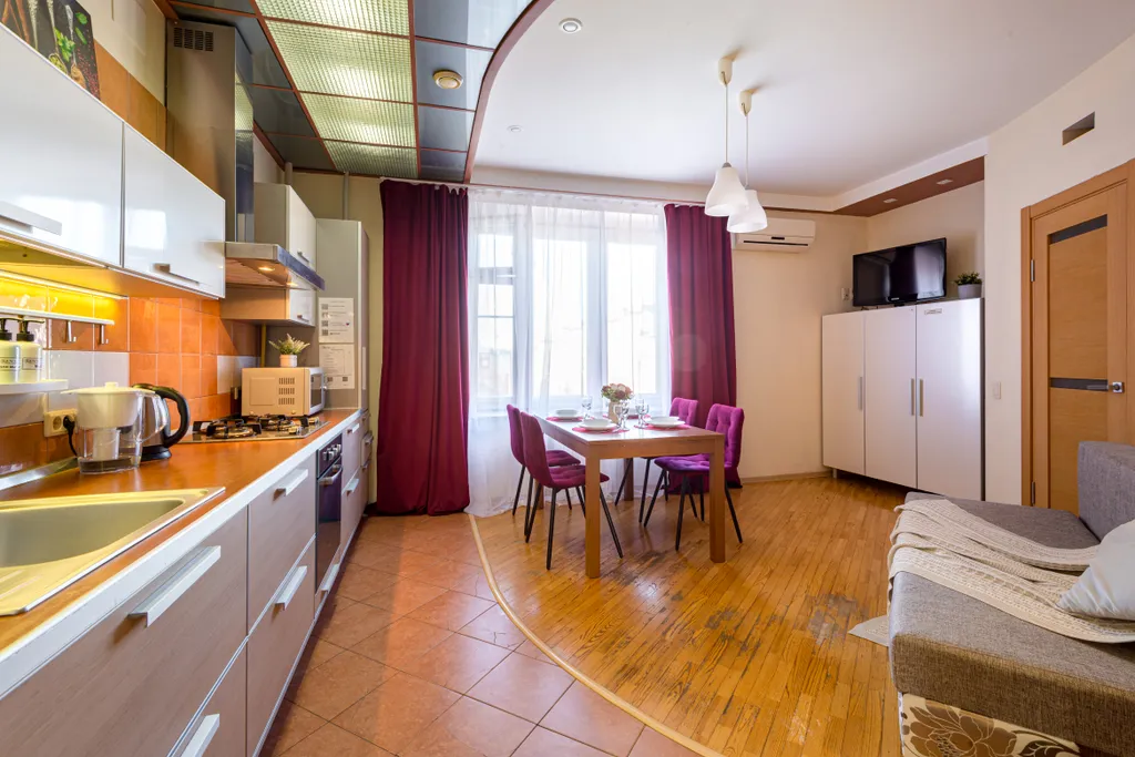 Просторная квартира с 3 кондиционерами у Волги