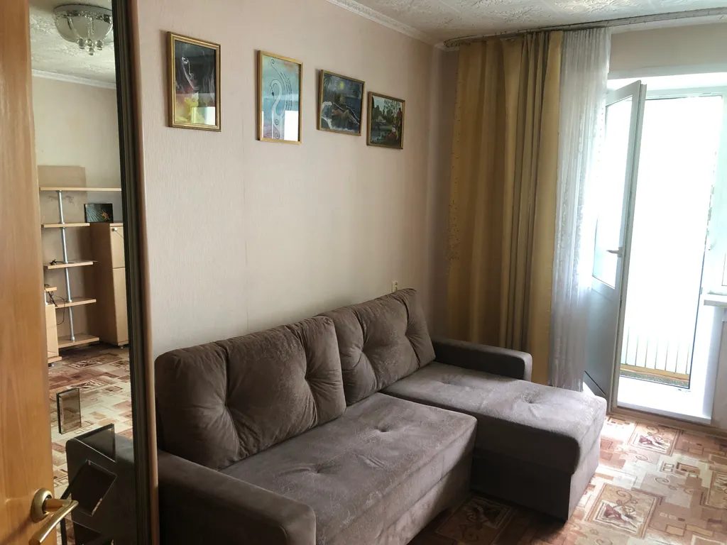 В центре рядом с ТЦ Базыр