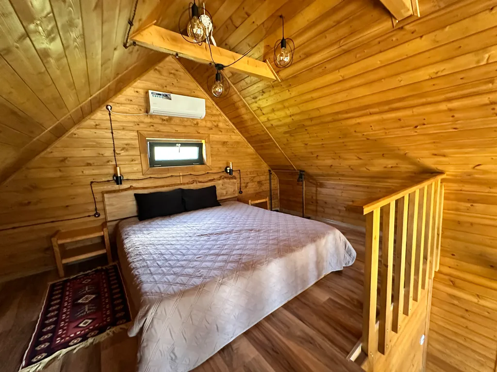 Барнхаус Black