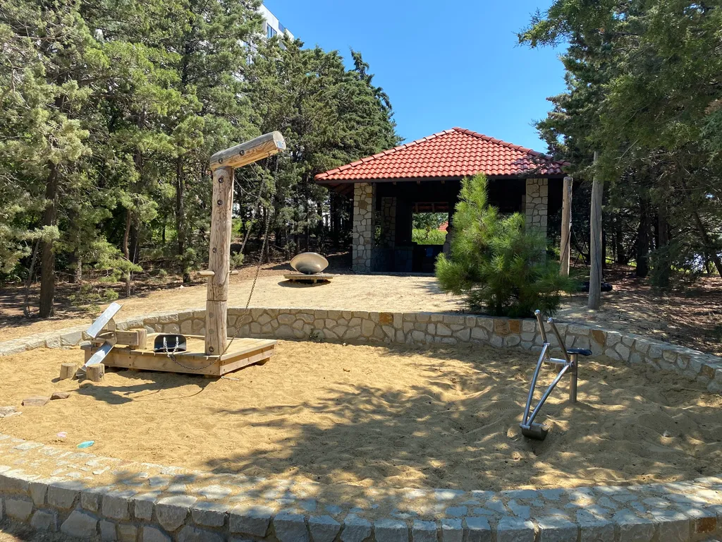 Апарт с видом на море и горы с подогреваемым бассейном и барбекю зоной