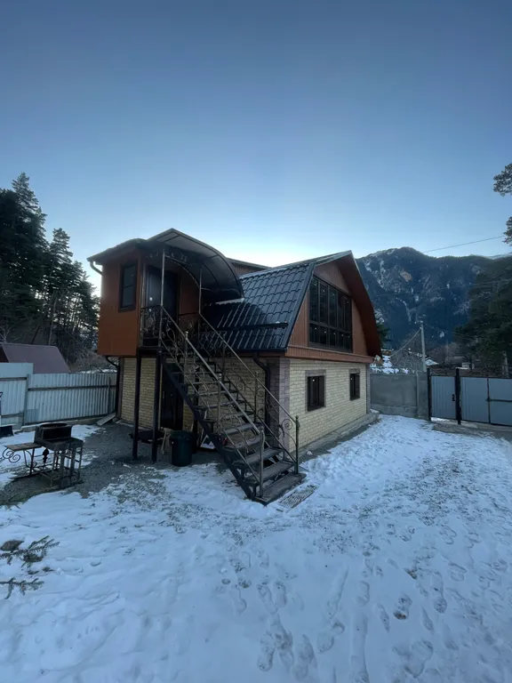 Коттеджный домик у Озера