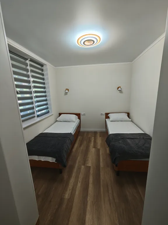 Дом на берегу озера