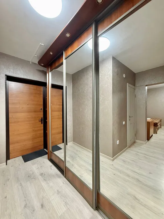 1-комнатная квартира в центре города, 13 этаж