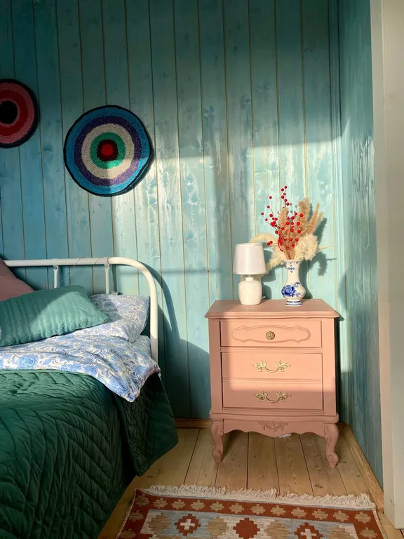 Дизайнерский домик у леса