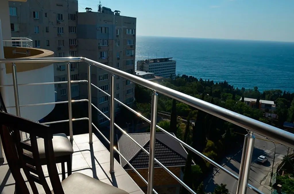 Красивая квартира-студия с прекрасным видом на море в Мисхоре