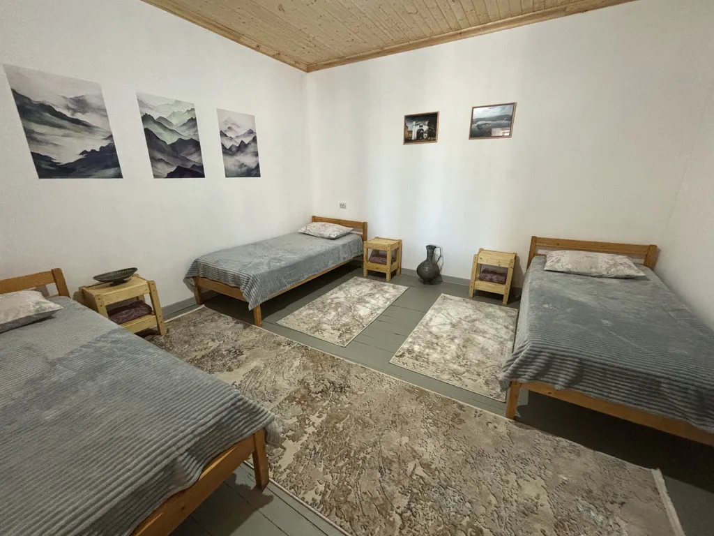 Квартира Трехместный номер эконом — аренда посуточно в Гуниб