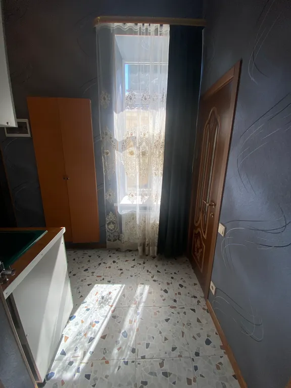 Уникальная квартира с интересным ремонтом и настоящим камином