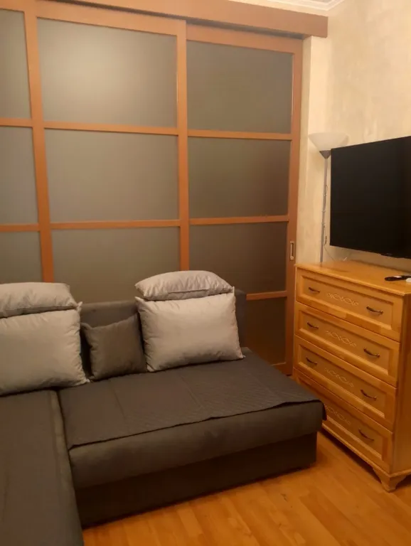 Хорошая квартира с отдельным входом и двориком в 30 м. от набережной