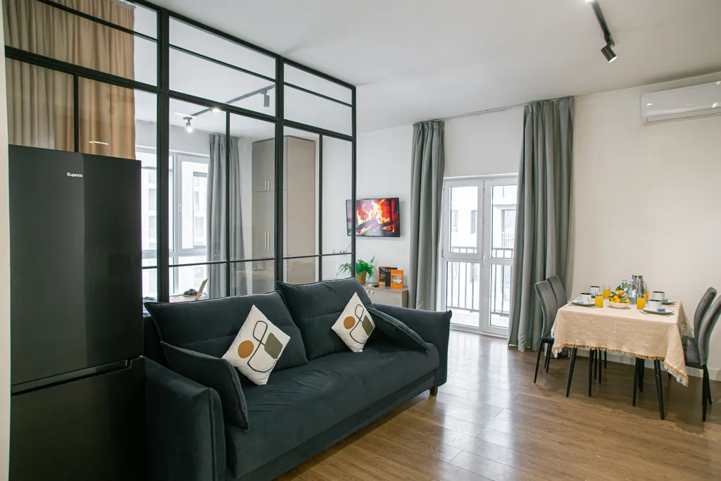 Бизнес-апартаменты с двумя кроватями рядом с ТРЦ MEGA