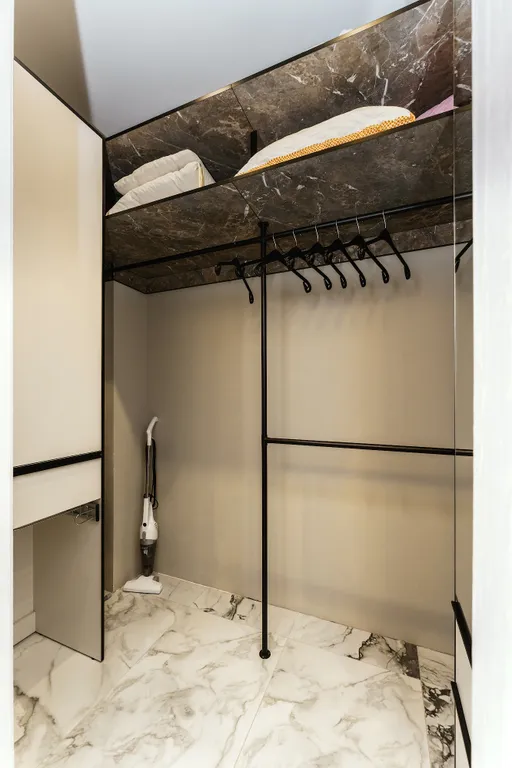 Стильные Апартаменты в центре Ялты «Yalta Plaza Holidays» 100м до Моря