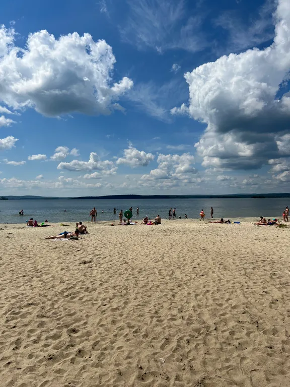 Шале с панорамными окнами и видом на озеро Чебаркуль