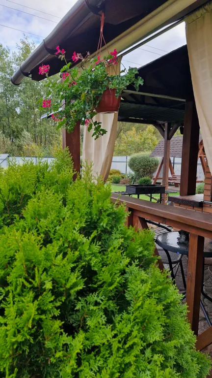 Дом с баней и парковкой