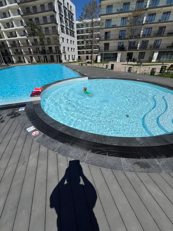 Уютные апартаменты с бассейном в резиденции Европа