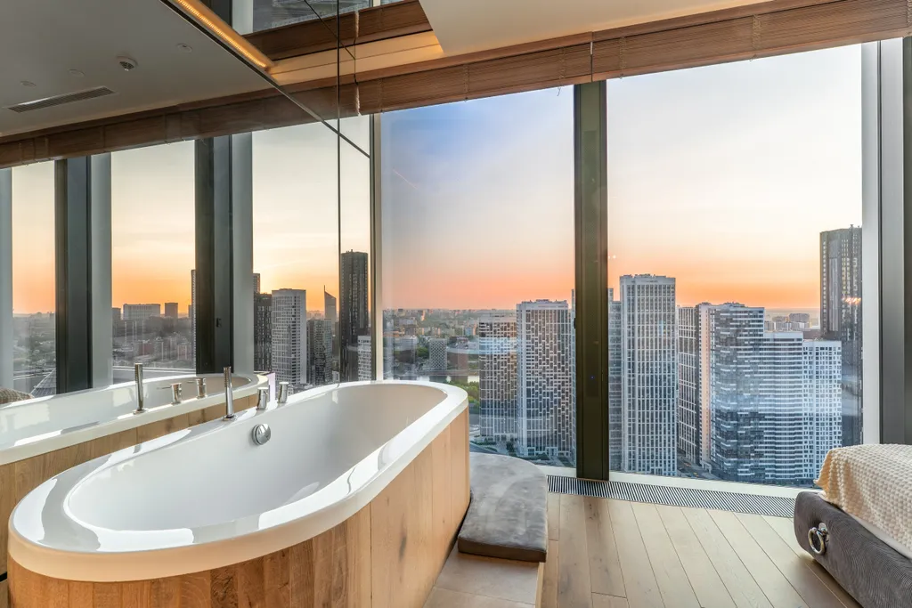 Sky city moscow ванна у окна, закатная сторона, premium дизайн