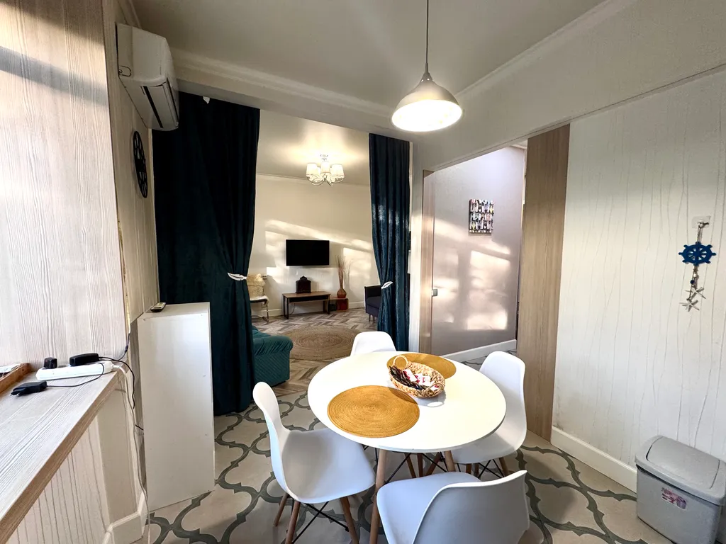 Квартира на набережной в центре