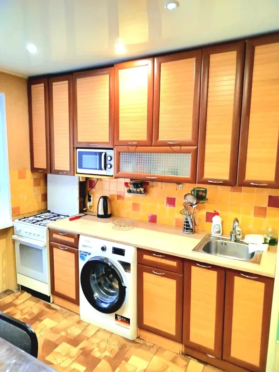 Двухкомнатная квартира в октябрьском районе — аренда посуточно в Омск