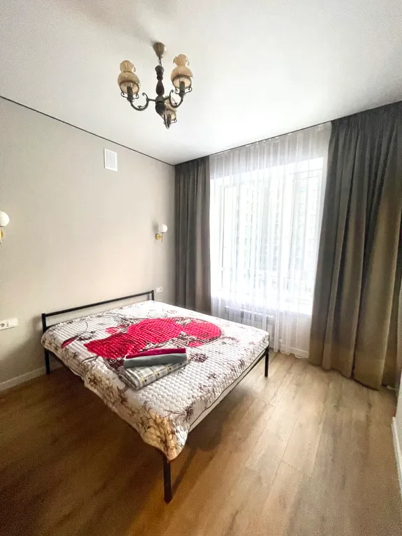 1-комнатная новая, чистая в центре на левом берегу столицы