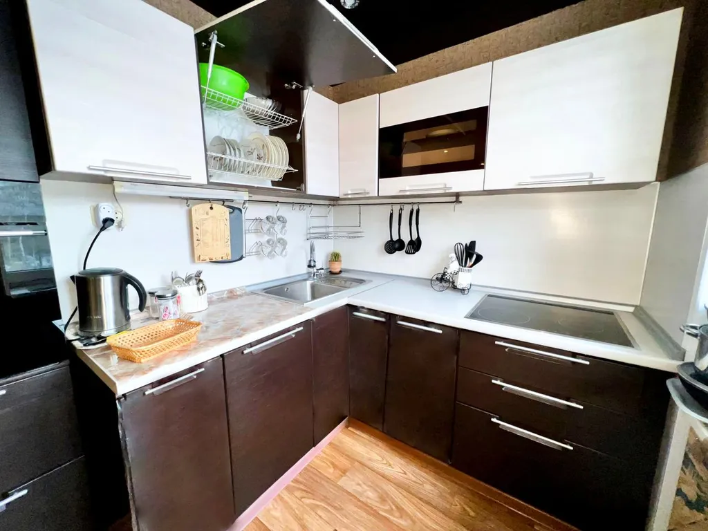 2-комнатная квартира у ТРЦ Мега в центре города