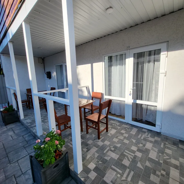 №12 на первом этаже, в номере есть все