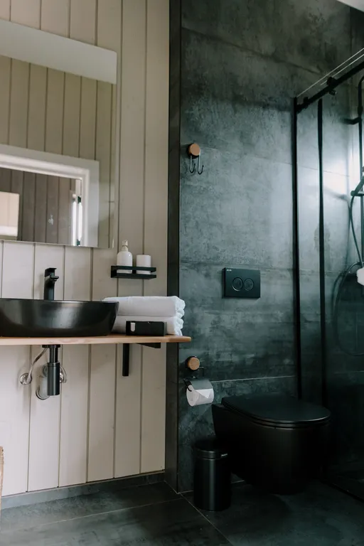 Коттедж Дом у Озера с панорамным видом, баней и чаном — Осташёво