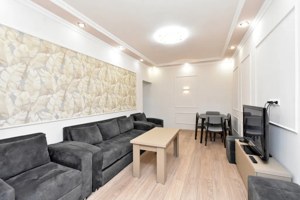 Четырёхкомнатная новая большая квартира