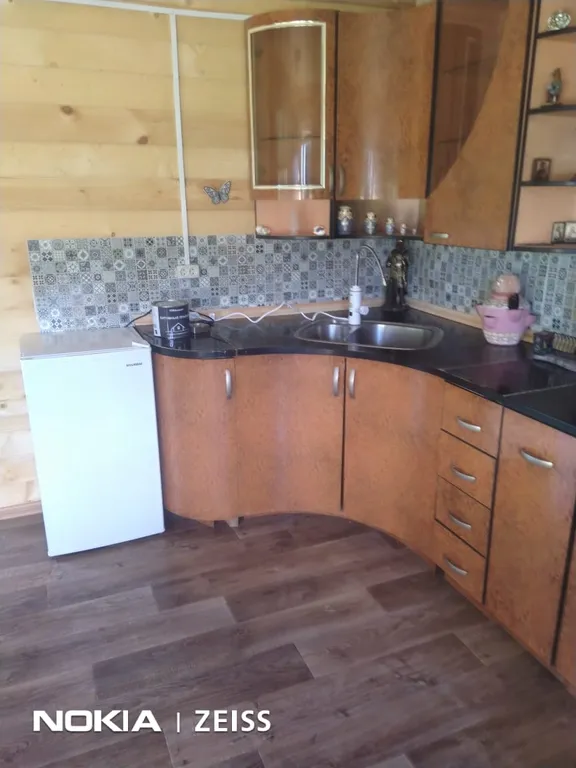 Страна Див на 2 гектарах земли, в изоляции и с озером